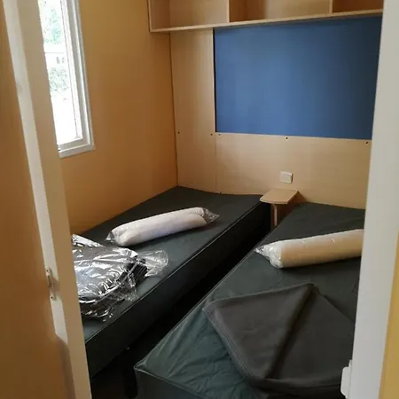 Camping Mobil-home 6 Pers Coeur De Vendee Le Pont Leger